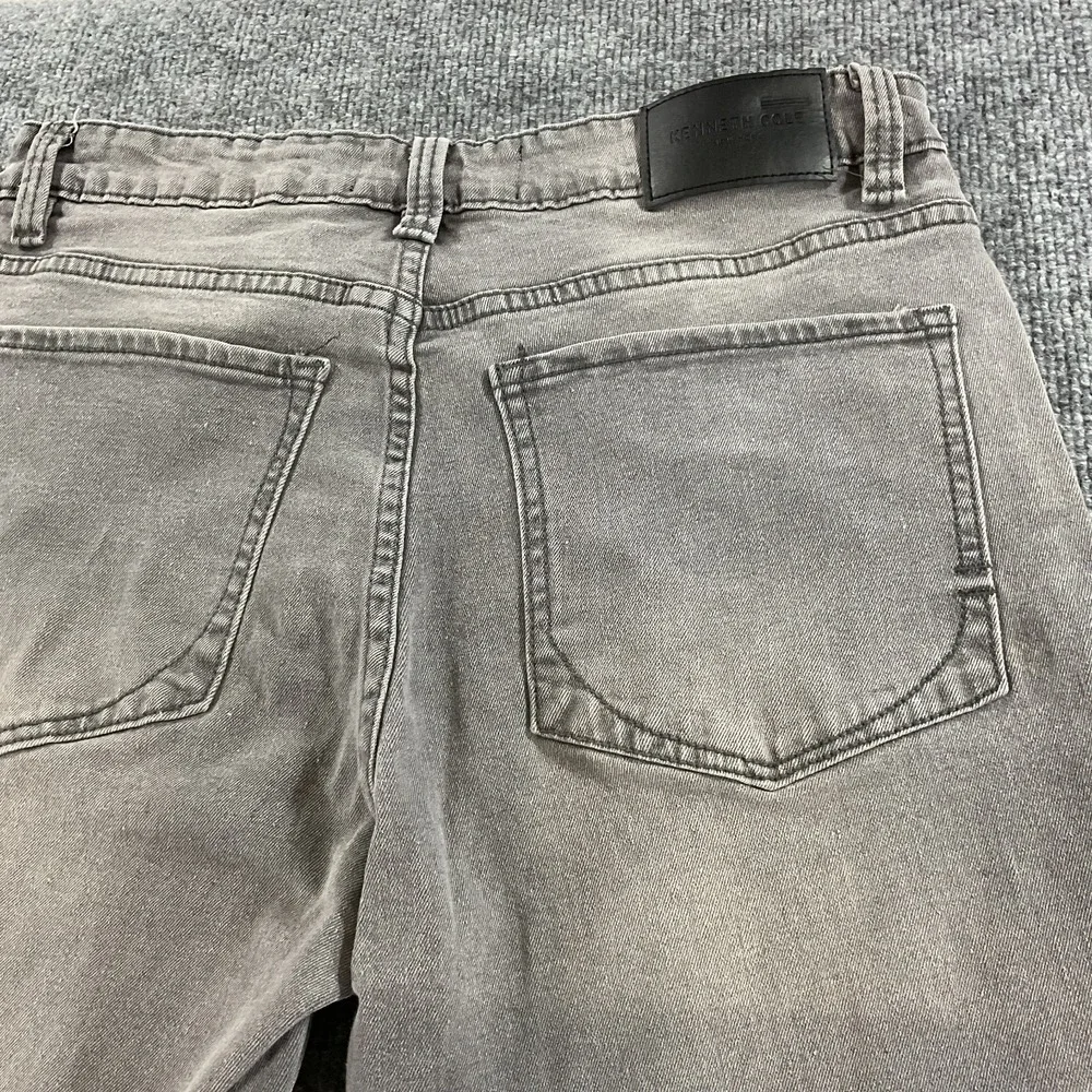 Kenneth Cole New York Athletic Fit 30x32 Gray Slim Straight Jeans Men's Stretch